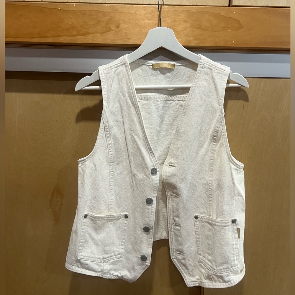 Du Jour Cream Sleeveless Button Vest